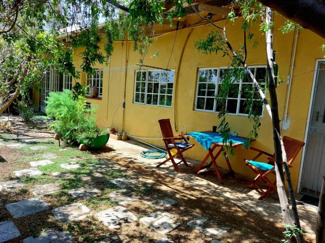 Eins Art Studios Омаруру Экстерьер фото